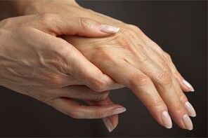 Why hurts the joints of your fingers